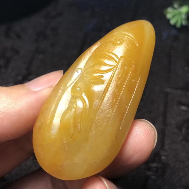 和田玉吊坠价格，足金和田玉吊坠多少钱一克（和田玉籽料的价格体系）