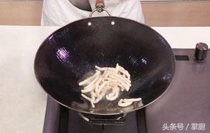 怎样做鱿鱼丝这道菜，鱿鱼丝这么做，好吃到停不下来