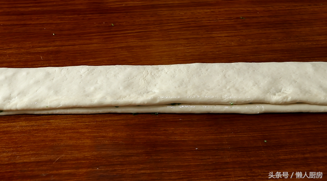 怎么做葱油花卷，葱香花卷怎么做最简单又好看（教你做好看又好吃的葱油花卷）