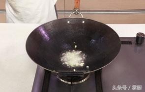 怎样炒鱿鱼丝又嫩又好吃，用带有独特海香的鱿鱼