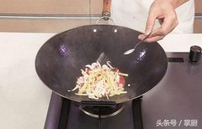 怎样炒鱿鱼丝又嫩又好吃，用带有独特海香的鱿鱼