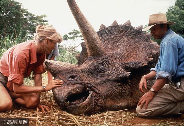 二战潜艇穿越侏罗纪,一百年的十部恐龙电影 二战潜艇穿越侏罗纪,一百年的十部恐龙电影