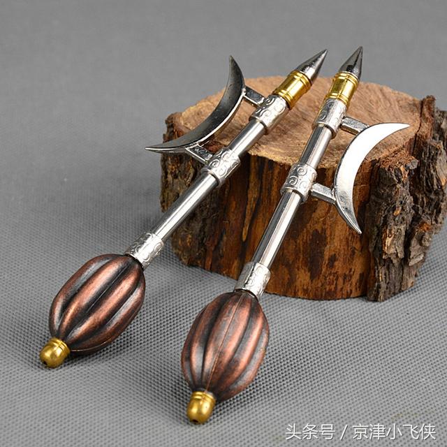 大体有擂鼓瓮金锤,梅花亮银锤,青铜倭瓜锤,镔铁亚油锤,按金银铜铁排序