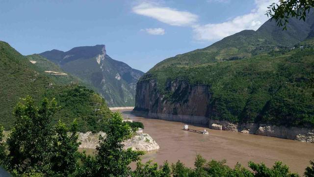 白帝城在哪里，早发白帝城在哪里（白帝城简介）