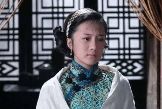 李依晓承认整容，李依晓整容真实经历（《扶摇》大师姐李依晓自曝整容5次）