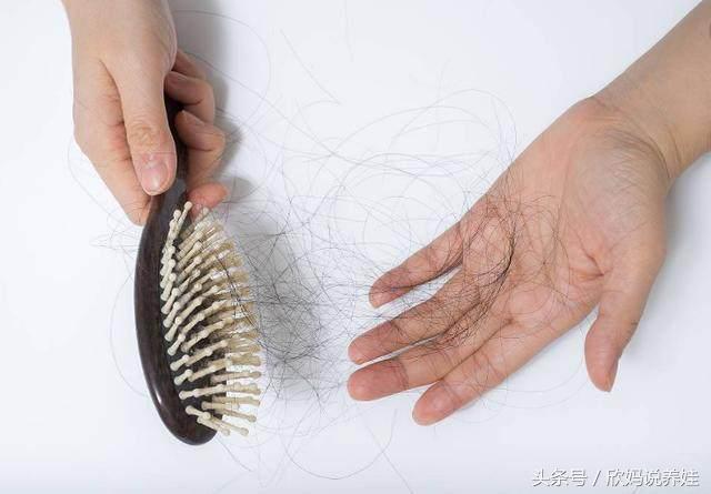 头上长螨虫的图片是什么样的，如何识别头上是否有螨虫（专家提醒：头上有螨虫的人）