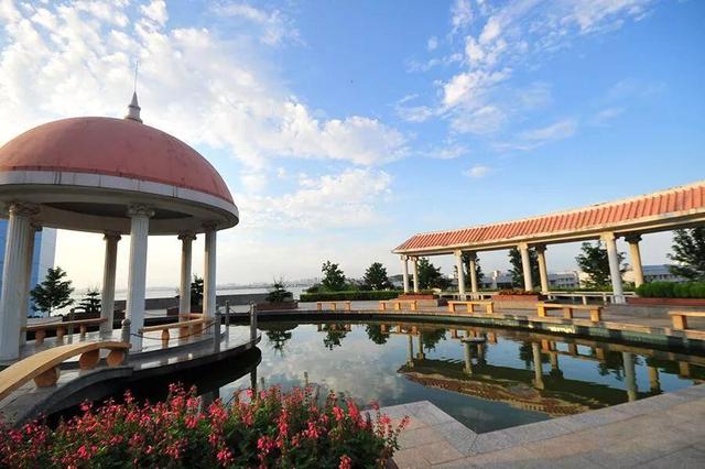 被称为“211高校之王”的武汉理工：为啥叫皇家理工，武汉理工大学三大王牌专业（在一座园林式校园上大学是什么体验）