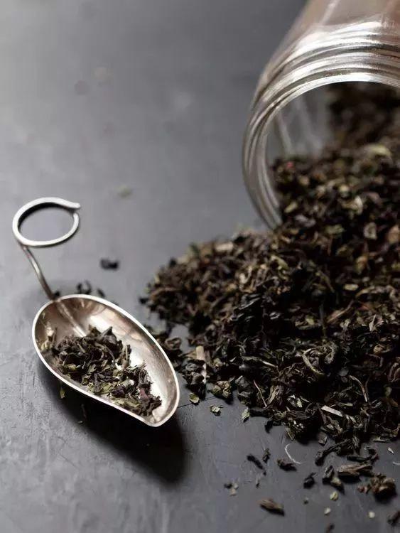 洗衣粉灭蟑螂最有效，小苏打灭蟑螂最有效的方法（竟然有消灭蟑螂的奇效）