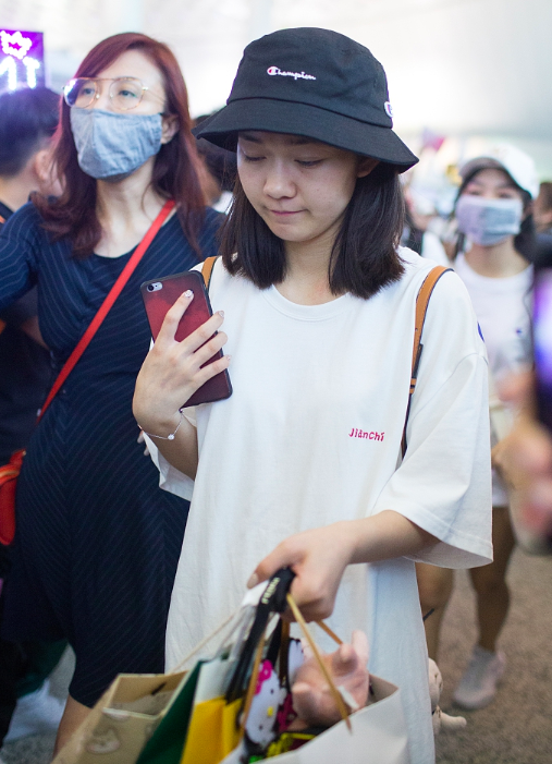 火箭少女♡杨超越♡孟美岐♡吴宣仪♡赖美云/二转，微信头像，火箭少女♡杨超越♡孟美岐♡吴宣仪♡赖美云/二转（创造101“火箭少女”成团后亮相机场）