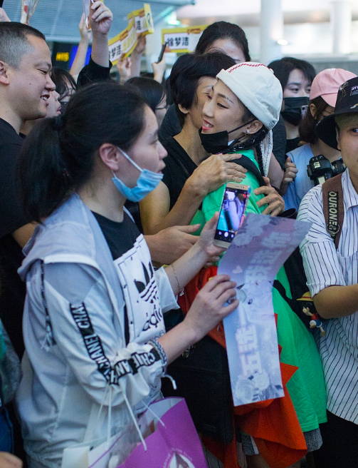 火箭少女♡杨超越♡孟美岐♡吴宣仪♡赖美云/二转，微信头像，火箭少女♡杨超越♡孟美岐♡吴宣仪♡赖美云/二转（创造101“火箭少女”成团后亮相机场）