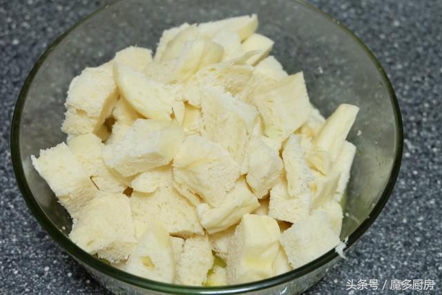 炒馒头丁的做法，怎么做馒头的方法与步骤（切成小丁炒着吃）