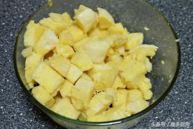 炒馒头丁的做法，怎么做馒头的方法与步骤（切成小丁炒着吃）