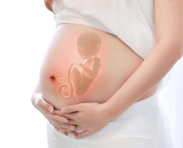 怀孕不显怀是什么原因，孕妇肚子不显怀的原因（是胎儿发育不好么）