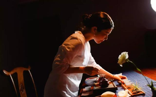 形容女子气质清雅诗句成语，形容女子气质清雅 成语（记录古人风雅生活）