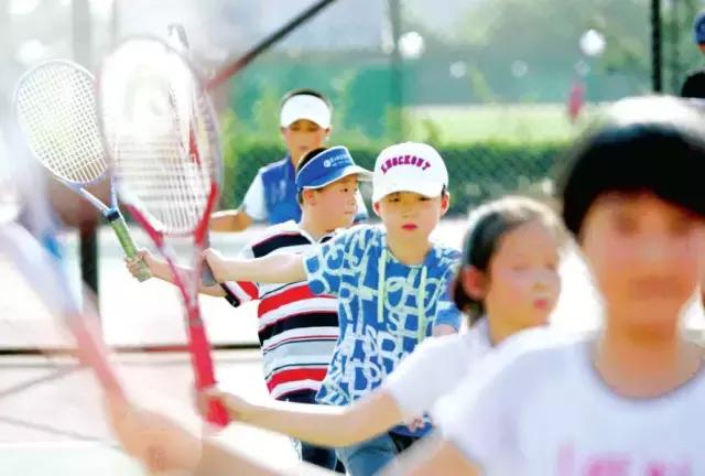 网球手是什么意思，网球手是什么意思（从给孩子一个网球开始）