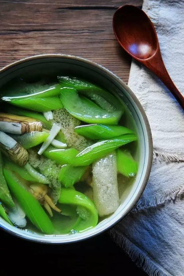 丝瓜的营养价值及功效，丝瓜的营养价值及功效百度百科（丝瓜19个鲜为人知的功效）