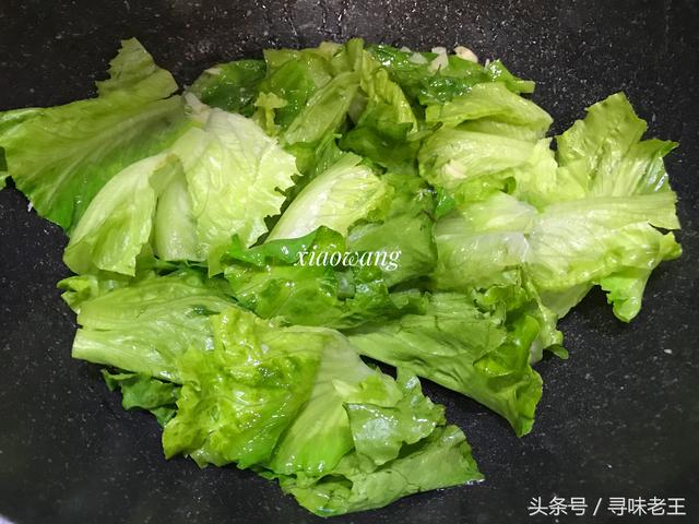 清炒生菜的做法，炒生菜的做法步骤（为什么你炒的生菜刚出锅就颜色发黑）