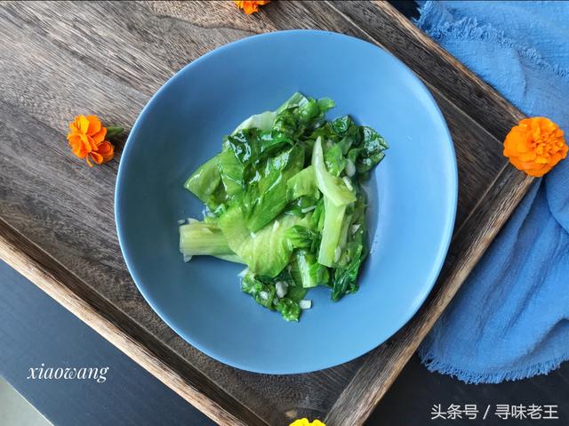 清炒生菜的做法，炒生菜的做法步骤（为什么你炒的生菜刚出锅就颜色发黑）