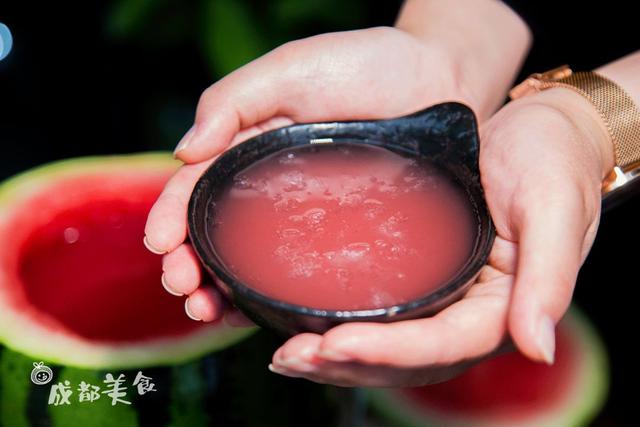 可爱的西瓜花、西瓜丸，西瓜切出新花样（成都人西瓜季的各种吃法）