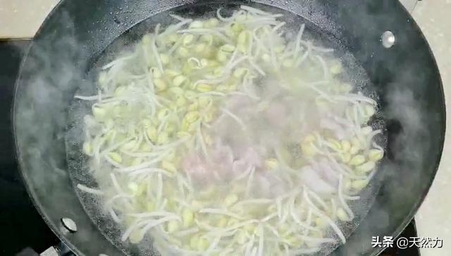 豆芽要煮多久，凉拌豆芽要煮多久（黄豆芽煮多长时间能熟）