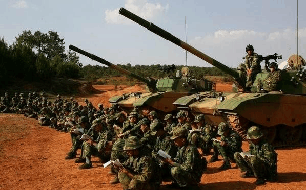 一个连是多少人，一个团多少人（一个连由什么组成）