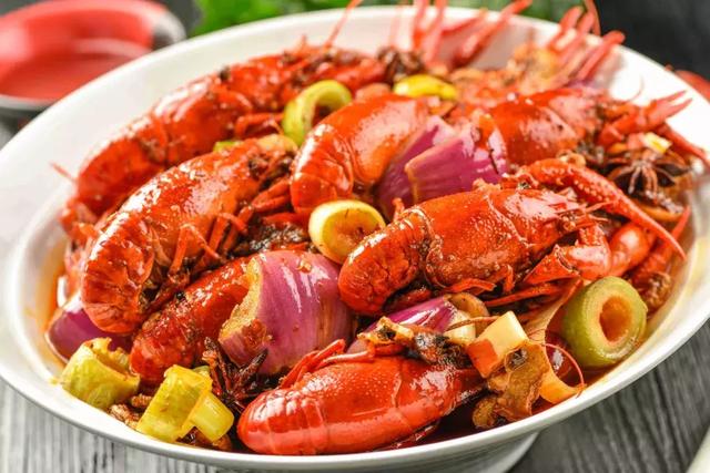 小龙虾的做法大全，小龙虾的做法大全家常做法图片（我给你选了世界杯夜宵标配口味）