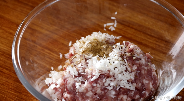 千层饼怎么做，千层饼怎么做好吃又简单（做出来的饼层次分明）