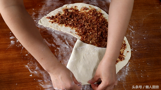 千层饼怎么做，千层饼怎么做好吃又简单（做出来的饼层次分明）