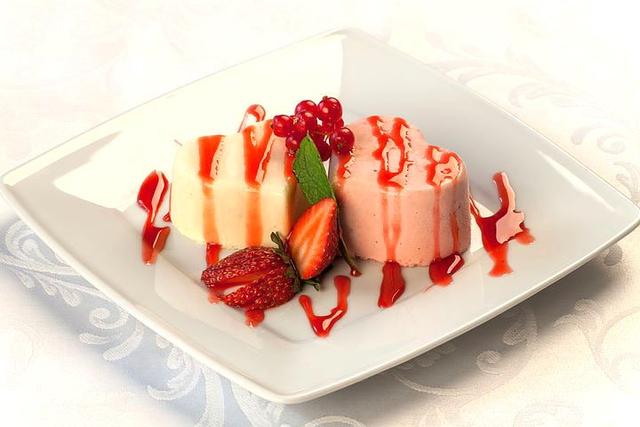 西餐的上菜顺序一般讲究什么，西餐的上菜顺序一般讲究什么意思（你知道西餐是按什么顺序上菜的吗）