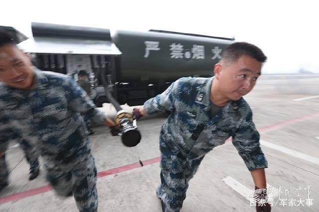 大校军衔相当于什么官，武警大校军衔相当于什么官（解读：“大校”是什么级别的）