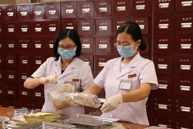 北京中医药大学国医堂中医门诊部，北京中医药大学是双一流大学吗【双一流学科】（扎根中国大地办医办学又添新举措）