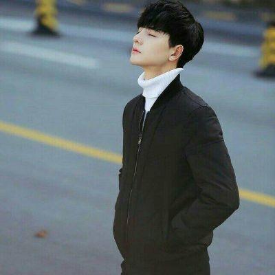 男生头像冷酷帅气侧脸 真正要做的事情，连神明都不要讲。，男生头像冷酷帅气侧脸 二次元（男生低调成熟的微信头像霸气大全）