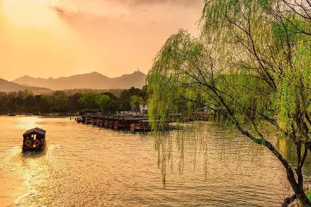 形容少年意气风发的诗句,形容少年的词语(这10首古诗词送给小小少年) 形容少年意气风发的诗句,形容少年的词语(这10首古诗词送给小小少年)