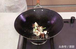 家庭自制红烧白萝卜，如何做红烧白萝卜（这样做出来的红烧萝卜）