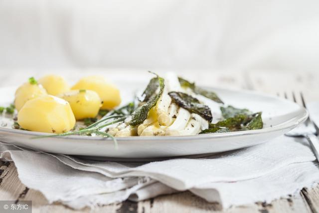 可乐饼怎么做，可乐饼怎么做复杂（土豆饼怎么做简单又好吃）