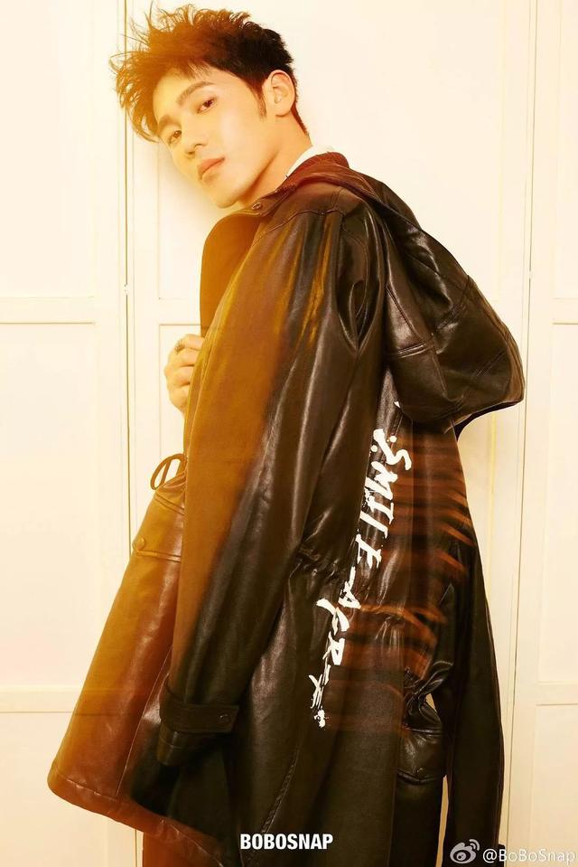 鳇呔子是什么梗，这枚最显老的90后小鲜肉