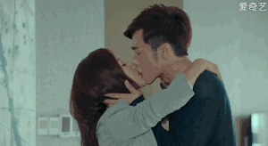 鳇呔子是什么梗，这枚最显老的90后小鲜肉