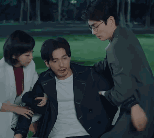 鳇呔子是什么梗，这枚最显老的90后小鲜肉