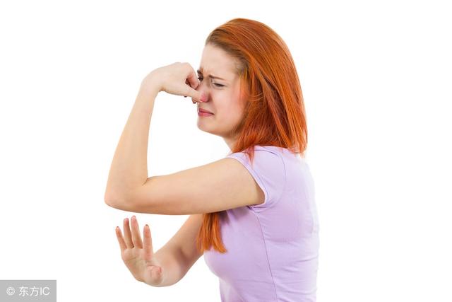 喝牛奶放屁有危害吗，喝牛奶容易放屁吗（看看是否吃了这些易胀气的食物）