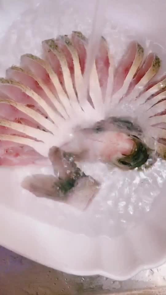 怎么清蒸鳊鱼才好吃，过程超详细1分钟就学会