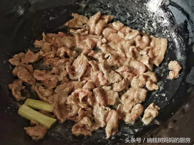 蒙古嫩牛肉怎么做，蒙古嫩牛肉怎么做才好吃（你炒出来的一样鲜嫩多汁味道好）
