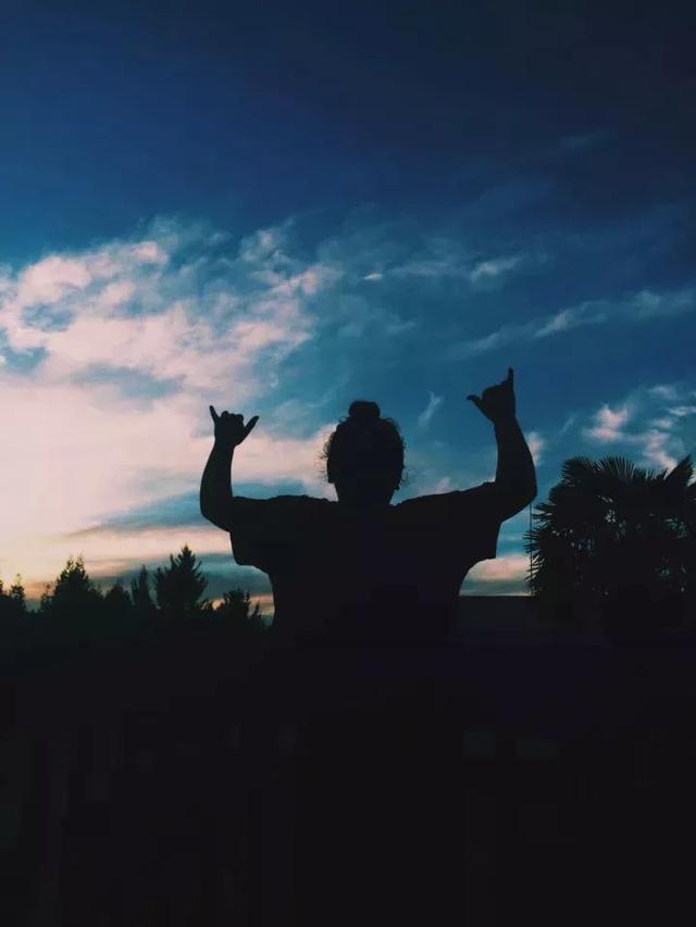 唯美人像剪影摄影,人影图片唯美剪影(人像剪影照怎么拍好看)