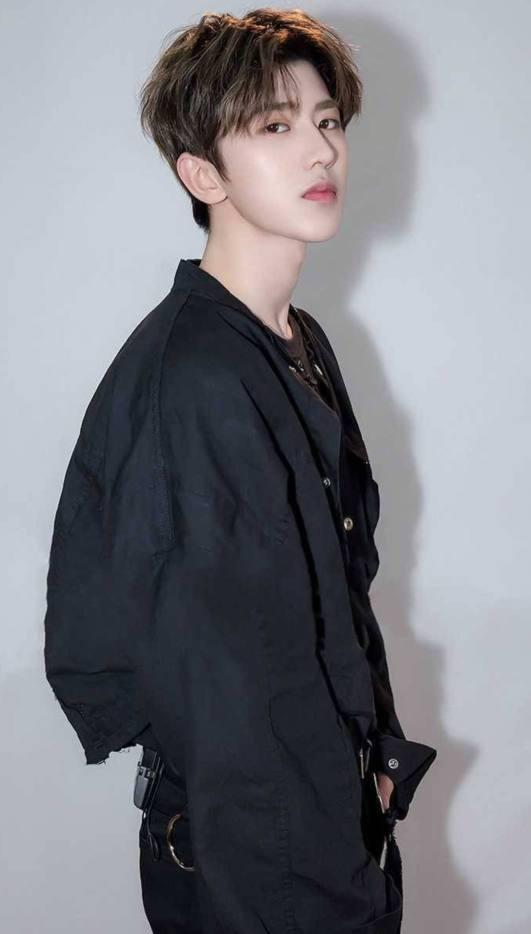 蔡徐坤头像ikun专属，蔡徐坤ikun微信（Ikun投票选举生日头像为蔡徐坤庆生）