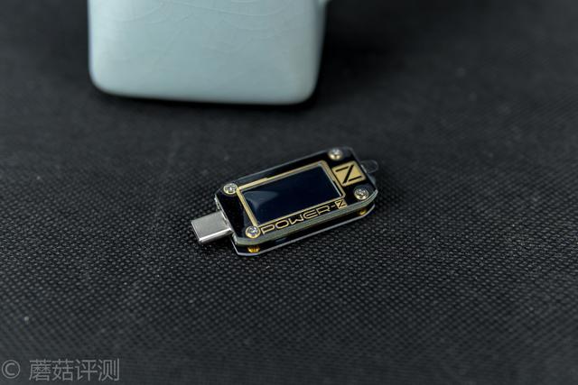 usb电压是多少，usb电压是多少伏（更轻、更薄、更好用——精密USB电压电流表你可以看看这个）