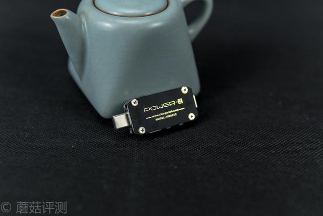 usb电压是多少，usb电压是多少伏（更轻、更薄、更好用——精密USB电压电流表你可以看看这个）