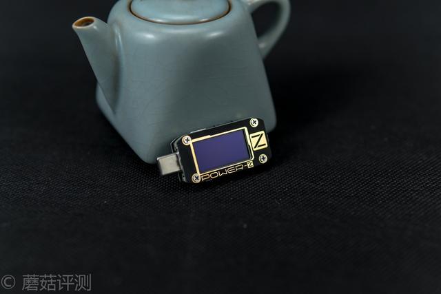 usb电压是多少，usb电压是多少伏（更轻、更薄、更好用——精密USB电压电流表你可以看看这个）