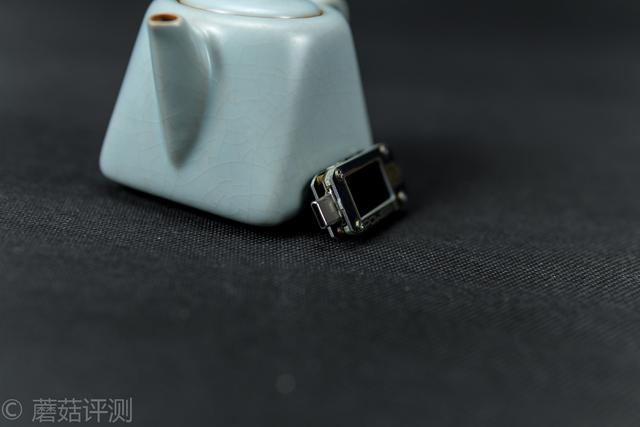 usb电压是多少，usb电压是多少伏（更轻、更薄、更好用——精密USB电压电流表你可以看看这个）