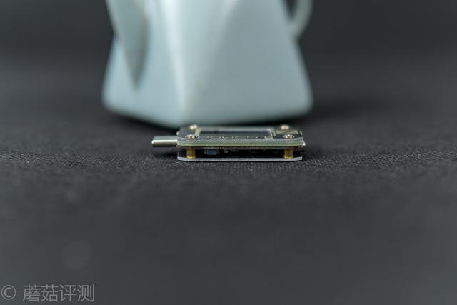 usb电压是多少，usb电压是多少伏（更轻、更薄、更好用——精密USB电压电流表你可以看看这个）