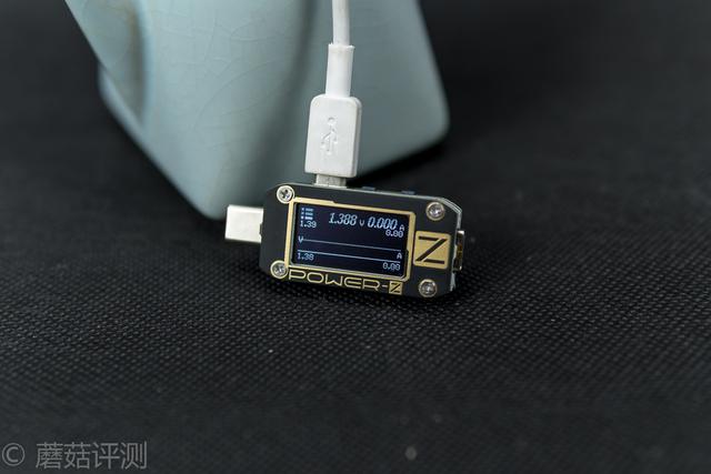 usb电压是多少，usb电压是多少伏（更轻、更薄、更好用——精密USB电压电流表你可以看看这个）