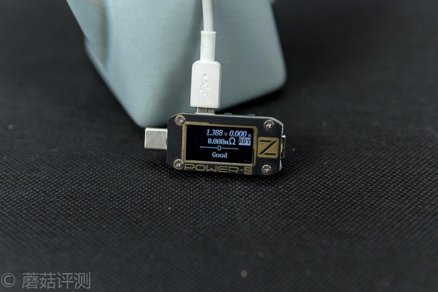 usb电压是多少，usb电压是多少伏（更轻、更薄、更好用——精密USB电压电流表你可以看看这个）